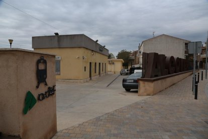 El Ayuntamiento de Alcover reclama a Adif la limpieza de la estación de tren