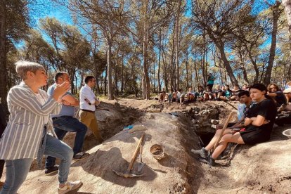 El Memorial Democrático recupera un centenar de huesos|osos de soldados en la zona quemada de Corbera d'Ebre