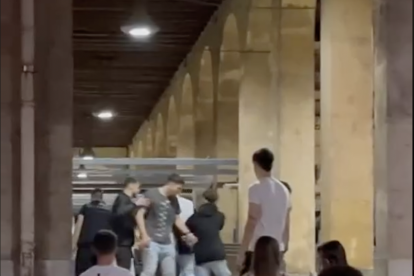 Una baralla a Reus acaba amb dos ferits per arma blanca