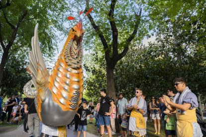 Cobles, cornetes i tambors fan sortir el sol i desperten Reus de la letargia dominical