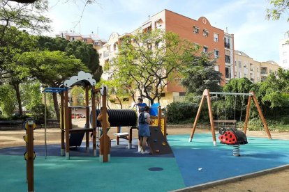 Reus repara tres parcs infantils