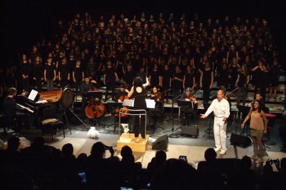 650 alumnes de 6è porten les 'desventures de Mimí' al Catània