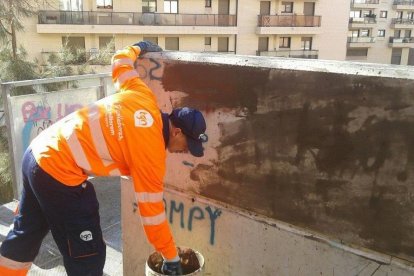 Rentat de cara a les escales del carrer Vapor de Tarragona