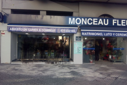 El propietari d'una floristeria de la ciutat denuncia amenaces de mort