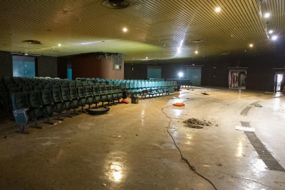 L'enderroc interior del Palace obre a la vista les entranyes del cine