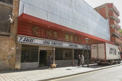 L'enderroc interior del Palace obre a la vista les entranyes del cine