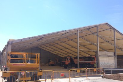 Avança el desmuntatge de l'envelat de la plaça Corsini