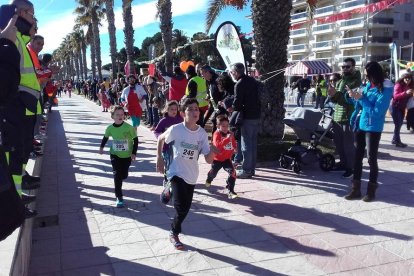 Més de 360 persones participen en la II cursa Crema Torrons contra la leucèmia
