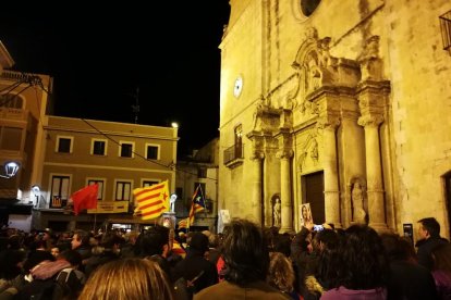 Milers de persones omplen els carrers de Tarragona i Reus per reclamar la llibertat dels presos polítics