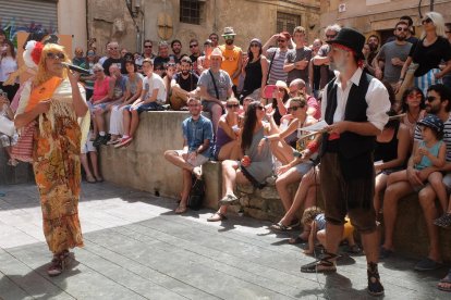 Nil Fabra i Àlex Pereira s'emporten el concurs de disfresses del vermut popular de Dames i Vells