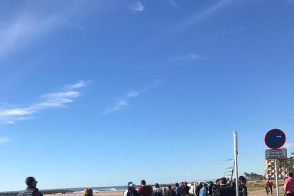 Apareix una furgoneta a la platja de Cunit