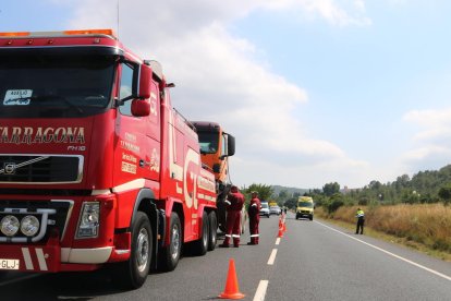 Accidente mortal a en Alcover después de chocar un camión y un turismo