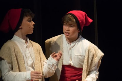 Els pastorets infantils omplen a vessar el Teatre Àngel Guimerà