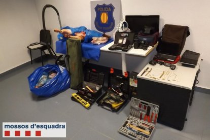 joies, detinguts, carn de porc, robatoris amb força, Mossos d'Esquadra