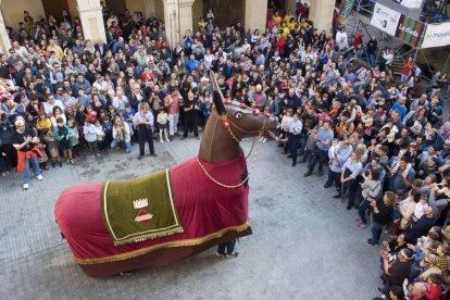 Éxito de participación y festividad castellera histórica en la Fira de Santa Úrsula 2016
