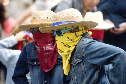 Foc, llum i espurnes de la mà dels més menuts amb el Correfoc Petit