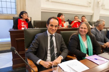 Divisió del govern en la moció que havia de reprovar l'estelada penjada