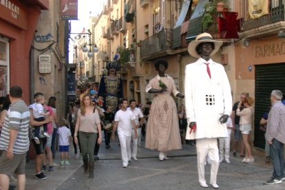 Centenares de tarraconenses participan en la fiesta del Corpus