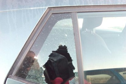 Onada de robatoris a una vintena de  cotxes a diferents punts de Constantí