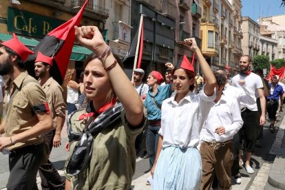 'Mirant el cel, foradant la terra' recrea este sábado una marcha de milicianos por Reus
