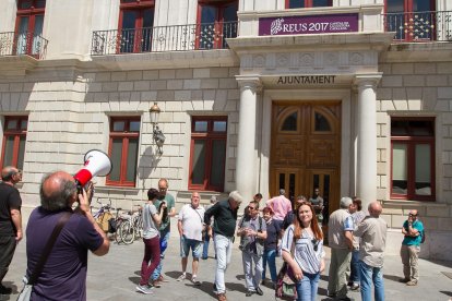El Ayuntamiento de Reus multa a un activista que protestaba contra la pobreza energética
