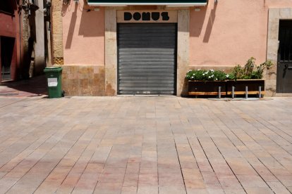 El límit de les terrasses a la plaça del Fòrum, un problema que no se soluciona
