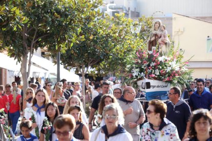 Cambrils honra a la patrona de los pescadores: la Madre de Déu del Carme