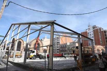Del Mercat Central provisional de Corsini ja no queda ni l'esquelet