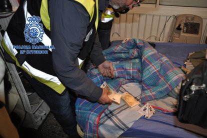 Un detingut a Reus per vendre litografies falsificades d'autors com Tàpies o Picasso