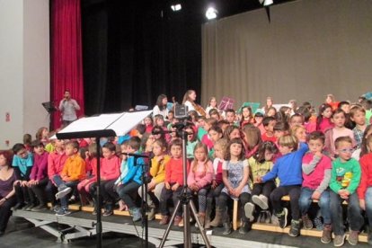 Más de doscientos niños y niñas participarán en Valls a la cantata 'En Calvin no sap volar'