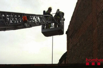 Incendio en la planta baja de una casa deshabitada de Ribja-Roja de Ebro