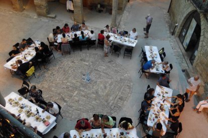 Concierto de Joan Reig, beatbox y comida china en las Nits de Juliol de Conesa