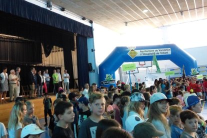 Un total de 300 infants participen en la X Trobada Esportiva i Cultural Pirineus Mediterrània