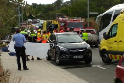 Moren els cinc ocupants d'un turisme de l'accident greu a Salou
