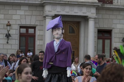 La Mulassa, el Lleó o l'Àliga 'Fets per Tu' aboquen al Seguici la il·lusió dels petits