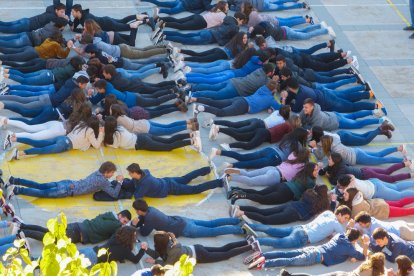 Alumnes dels centres dela Salle a Reus i Tarragona participen en un pols solidari i de rècord
