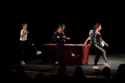 Más de 500 personas participan en el desayuno solidario de la 18ª Fiesta del Aceite de la Pobla