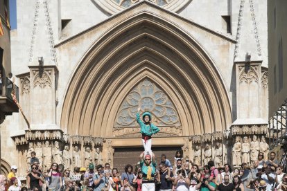 Per segon any consecutiu, els pilars caminant de les quatre colles aconsegueixen arribar a l'Ajuntament