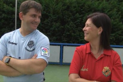 Dos seguidors del Nàstic es casen a la Televisió Galega