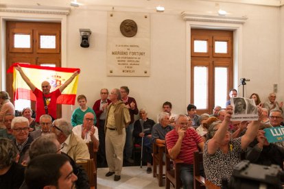 El Ayuntamiento de Reus rechaza la aplicación del 155 con el voto del PSC