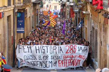 El clam de 1.500 estudiants: «El jovent ho té clar, l'1 d'octubre va a votar»
