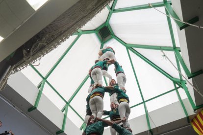 Castells de vuit sota cobert