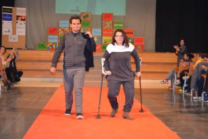 Modelos que desfilan sin etiquetas