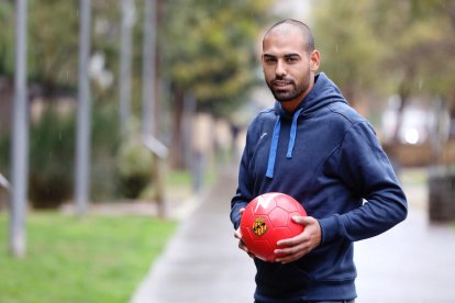 Fali: «La meva dona se sorprèn i em diu: ara et coneix la gent!»