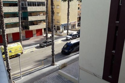 Amplio dispositivo policial en Salou por el llamamiento de auxilio de una mujer