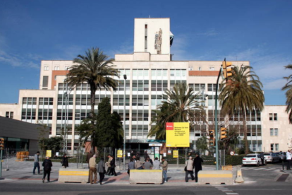 Un mensaje falso pide sangre para|por un niño enfermo de médula del Hospital Joan XXIII