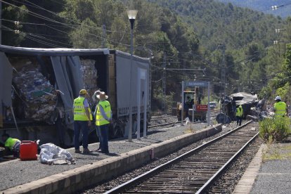 Adif, tren, descarrilamiento, Guiamets, Renfe