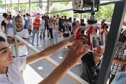 Estudiants d'enginyeria de la URV creen els seus propis telefèrics