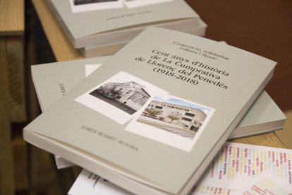 La Cumprativa de Llorenç del Penedès presenta el llibre del seu centenari