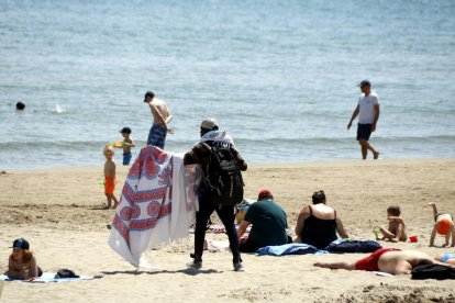 Cuesta Dorada, playa, tiempo, vendedor, bañista, ambulante, el Pinar, turista